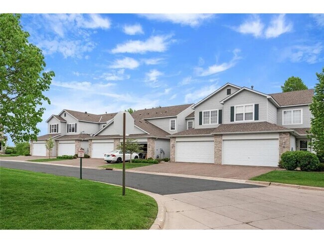 Photo - 5225 Holly Ln N