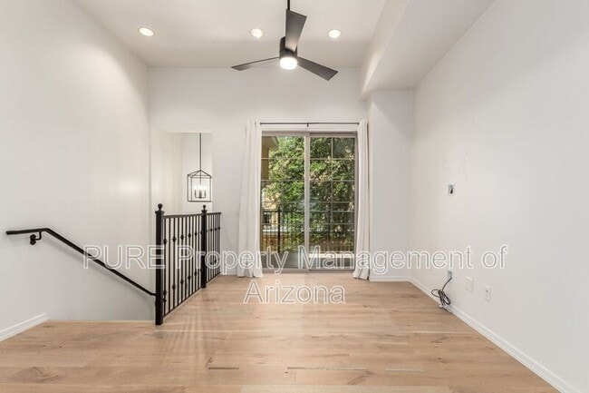 Photo - 421 W 6th St