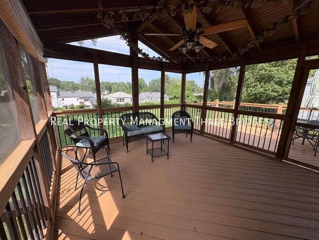 Photo - 10335 Lackland Rd