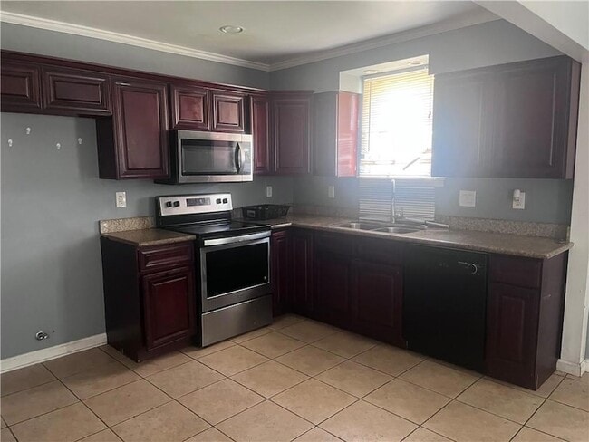 Photo - 7500 Symmes Ave