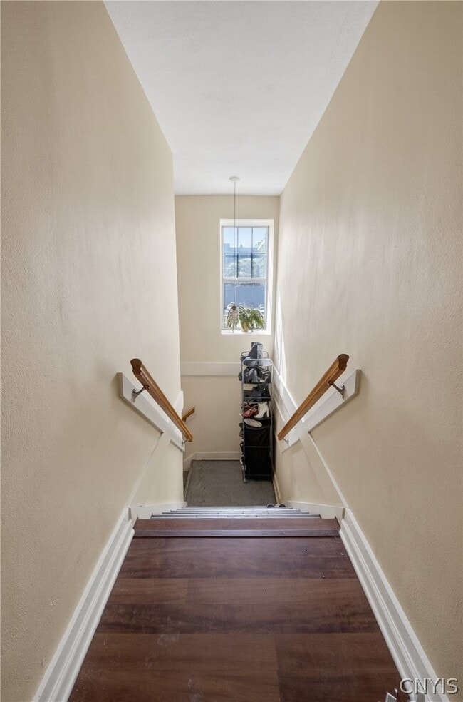 Photo - 447 E Washington St