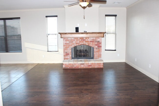 Photo - Southwest home, close to hospital, shopping, restaurants and easy access to FT Sill