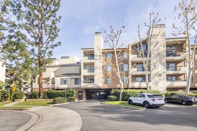 Photo - 5500 Owensmouth Ave Unit 5500 Owensmouth Ave #216