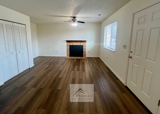 Photo - 1015 Western Dr