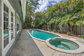 Photo - 1084 Raintree Ln