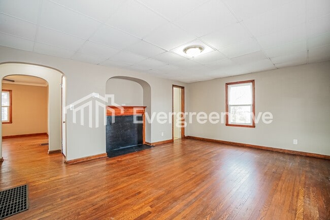 Photo - 1714 Bide A Wee Park Ave