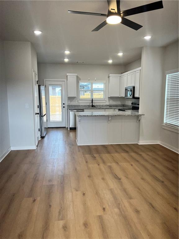 Photo - 631 Cosmos St