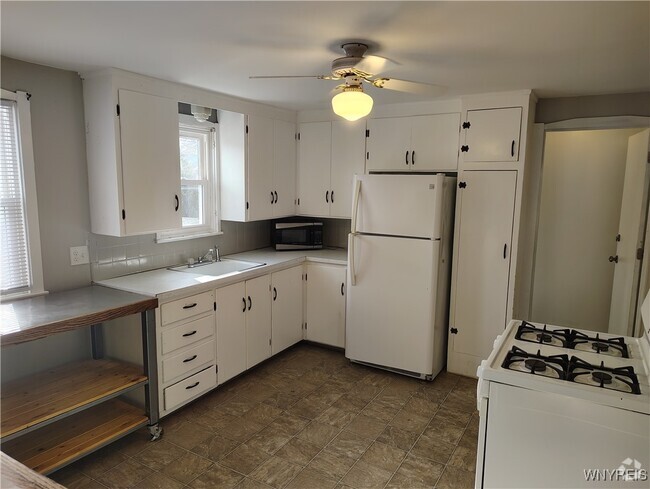 Building Photo - 106 Kamper Ave Rental