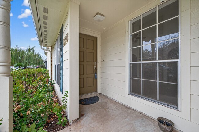 Photo - 13908 Cravenridge Dr