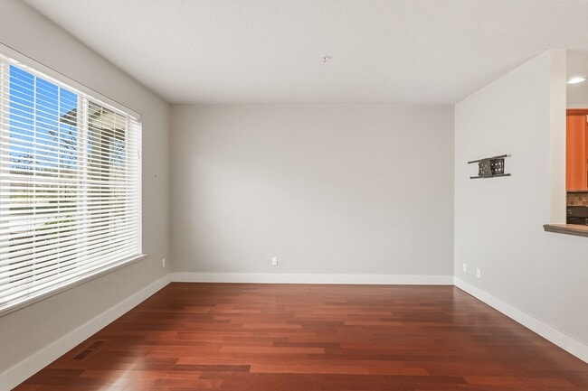 Photo - Just Listed!! 2 Bedroom, 2.5 Bathroom Townhouse in Arbor Villebois!