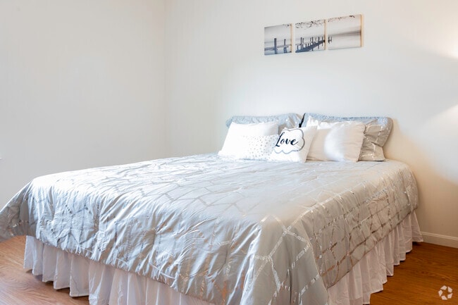 2 Bedroom, 2 Bath - Model