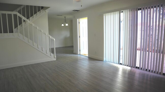 Photo - 194 Lake Arbor Dr