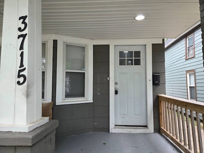 Photo - 3715 W 39th St Unit DN