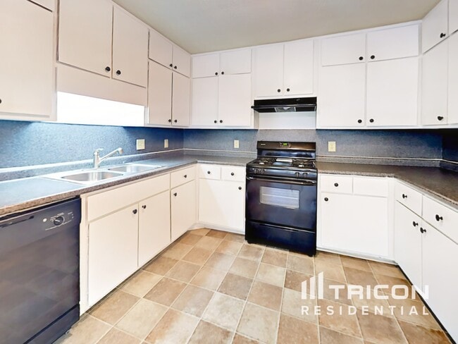 Photo - 5054 Stoney Point Ln