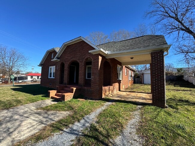 Building Photo - 3/2 in Kings Mountain, NC