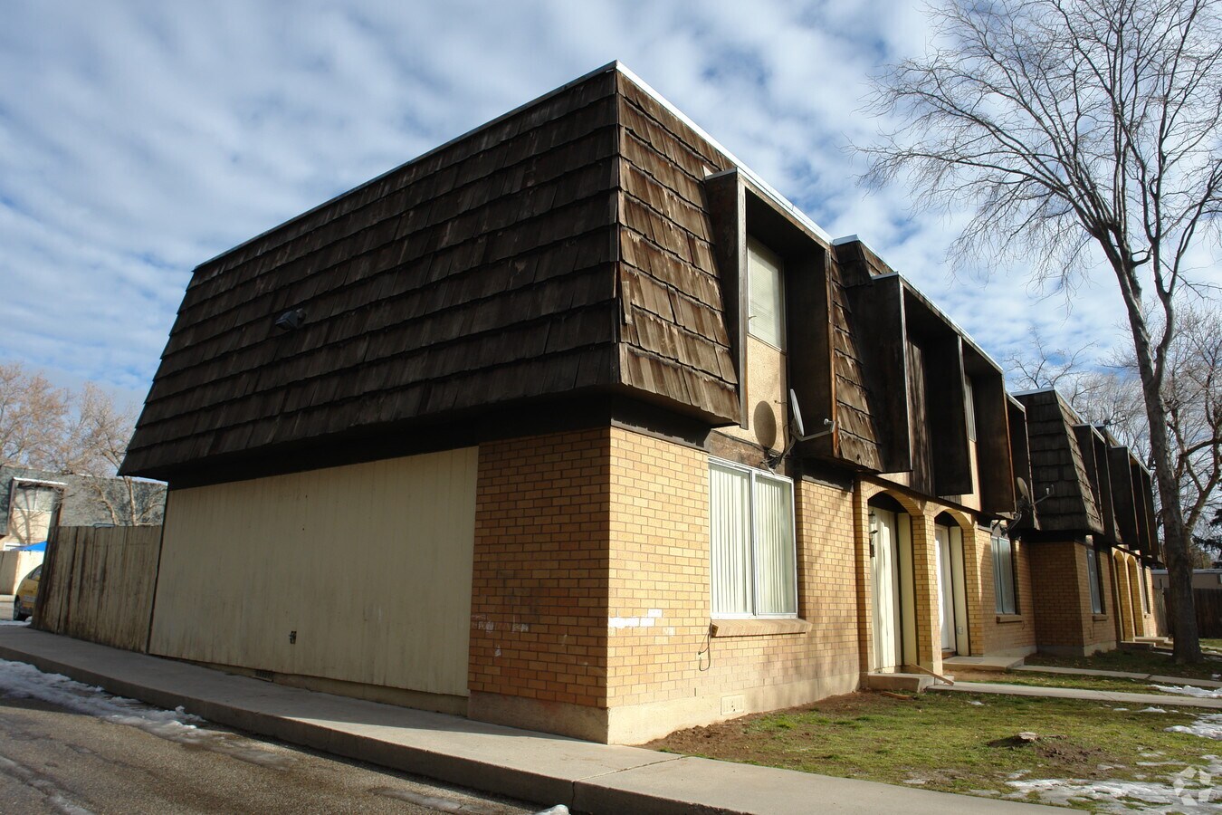 Photo - Evergreen Apartments