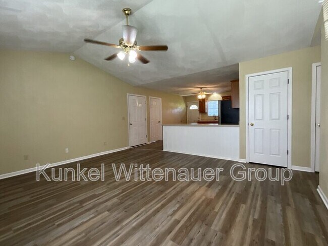 Photo - 504 Draco Dr