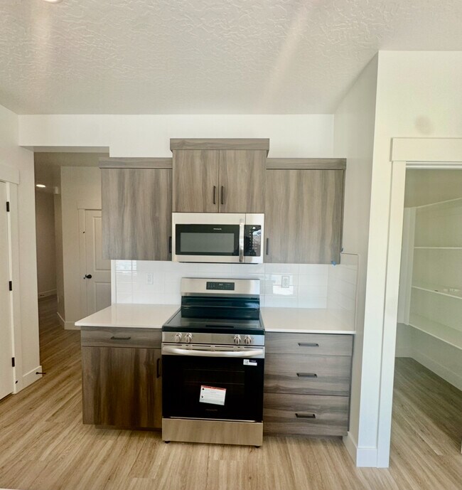 Photo - 5722 S Weehawken Ln