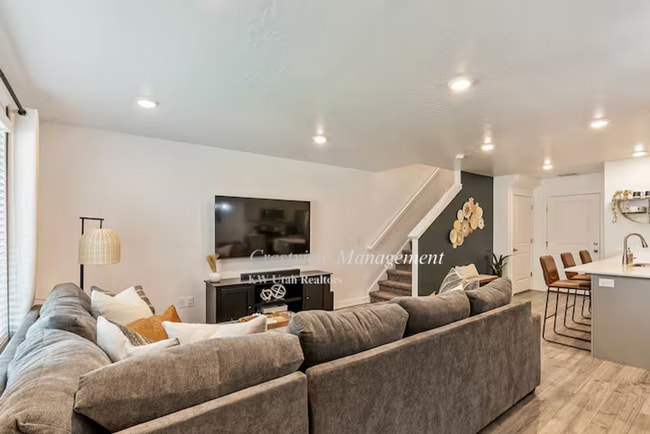 Photo - 2803 N Airmen Ave