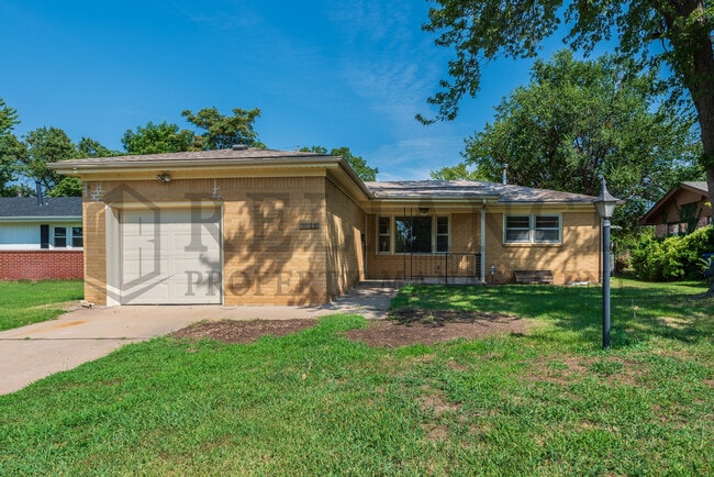 Photo - 1022 S Capri Ln