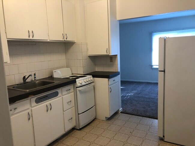 Photo - 634 NE Gray Ln Unit 3