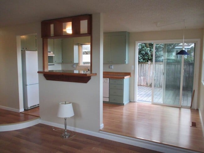 Photo - Delightful 3 Bedroom, 1 Bathroom Home in Tacoma