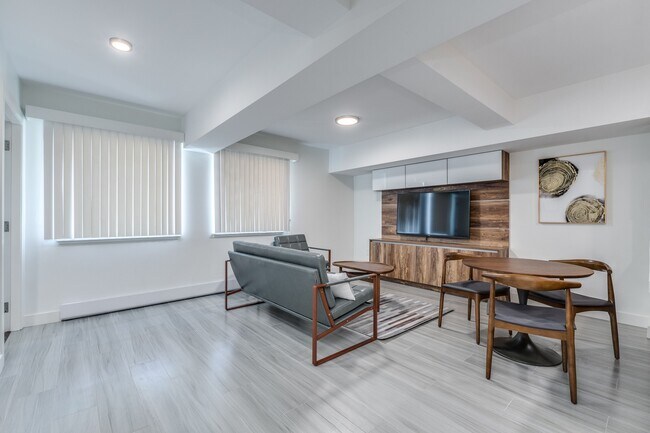 Photo - 1168 Pendrell St Unit 103