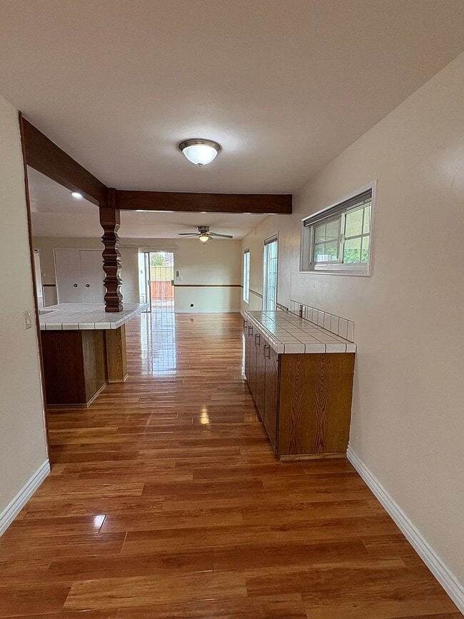 Photo - 1843 Santa Fe Ave