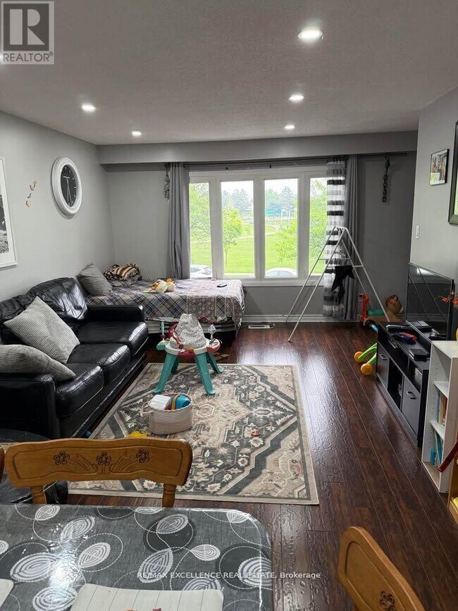 Photo - 113 Weybridge Trail