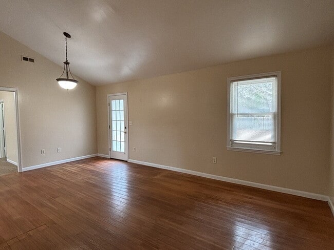 Photo - 115 Aylesbury Rd