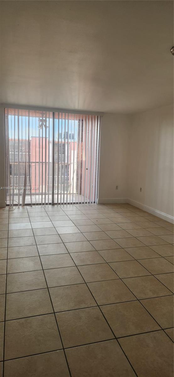 Building Photo - 19825 SW 114th Ave Unit 325