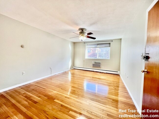 Photo - 354 Market St Unit 17