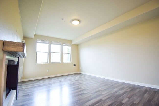 Photo - CHA16417 Unit 104