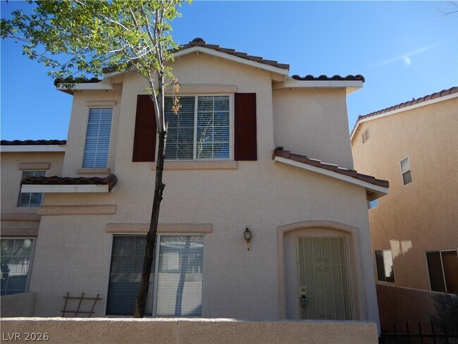 Building Photo - 42 Belle Essence Ave