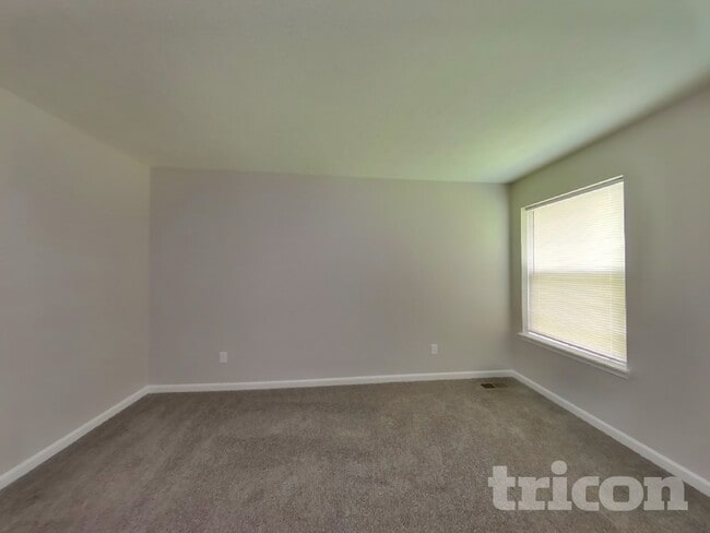 Photo - 908 W Clinton St