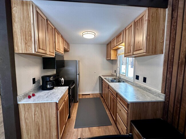 Photo - 504 Vasquez Rd