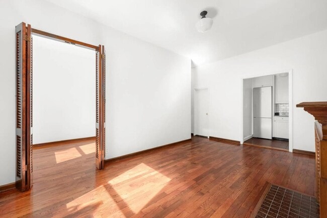Building Photo - 145 W 80th St Rental