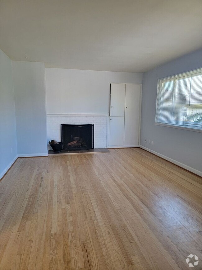 Building Photo - 7305-7307 47th Ave SW Unit 7305 Rental