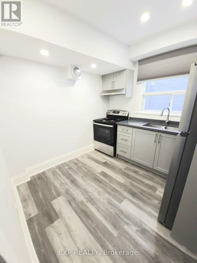 Photo - 137 Glenmore Rd