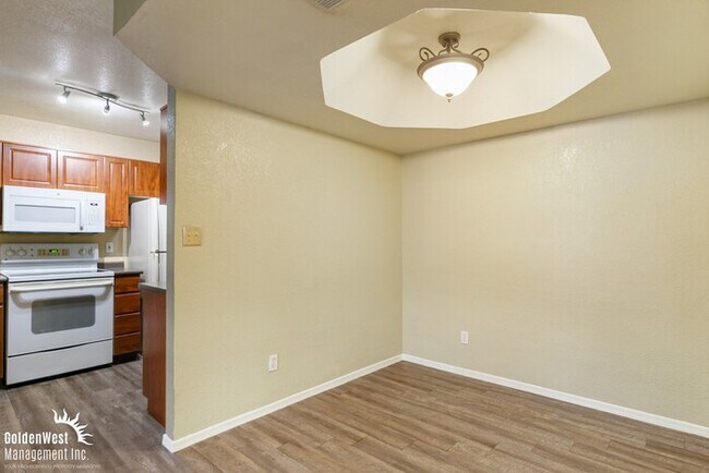 Photo - Beautiful 2Bdm 2Ba Condo at the Base of North Mountain Preserve! Unit 108