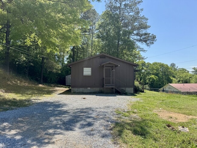 Photo - 2 Clervue Cir NE