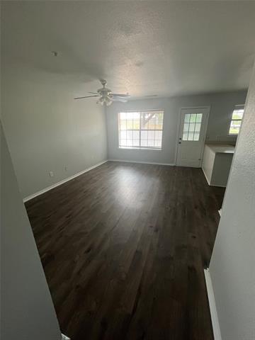 Photo - 403 E R Ellis Ave