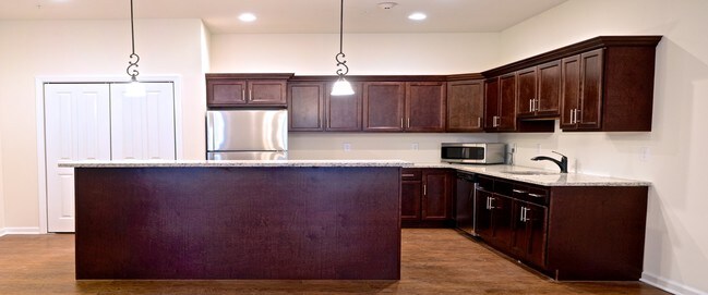 Photo - 99 Pine Street