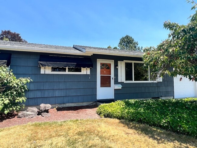 Photo - 3 Bedroom, 1 bath House in NW Corvallis of off Circle Blvd
