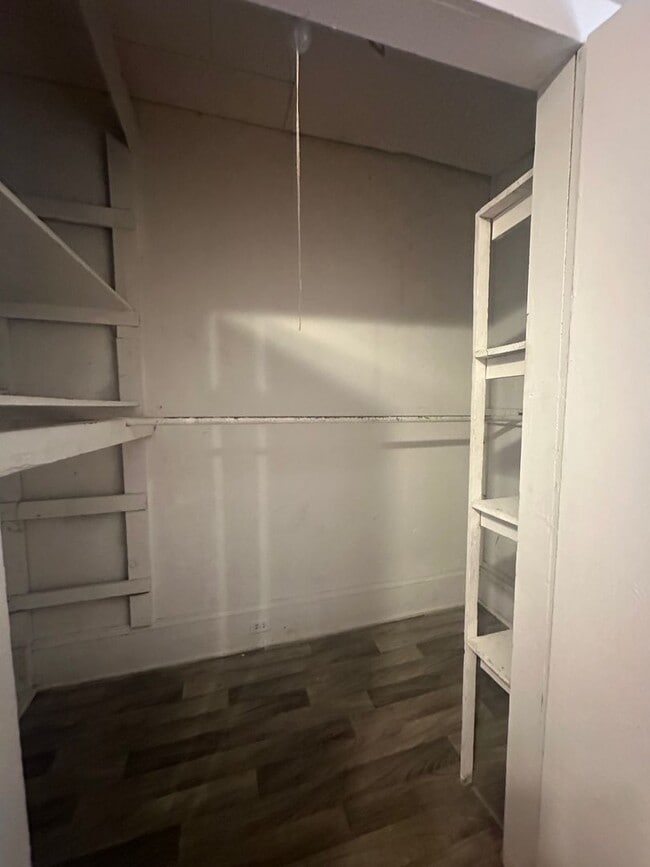 Photo - 536 Heard Ave