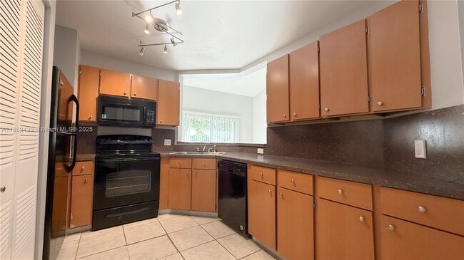 Photo - 3457 NW 44th St Unit 203