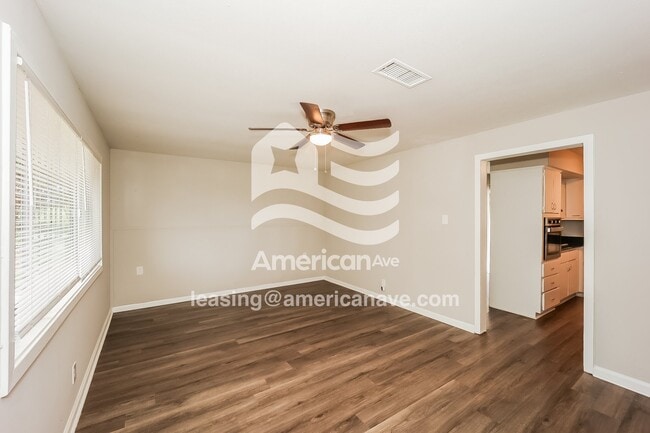 Photo - 1983 Monaco Dr