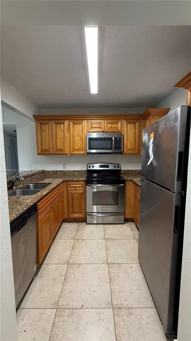 Photo - 1524 Lake Crystal Dr Unit C