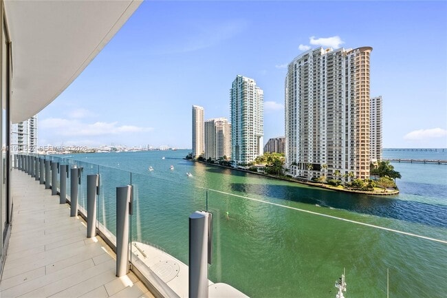 Building Photo - 300 Biscayne Blvd Way Unit 901E
