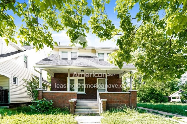 Building Photo - 914 Whittier Ave